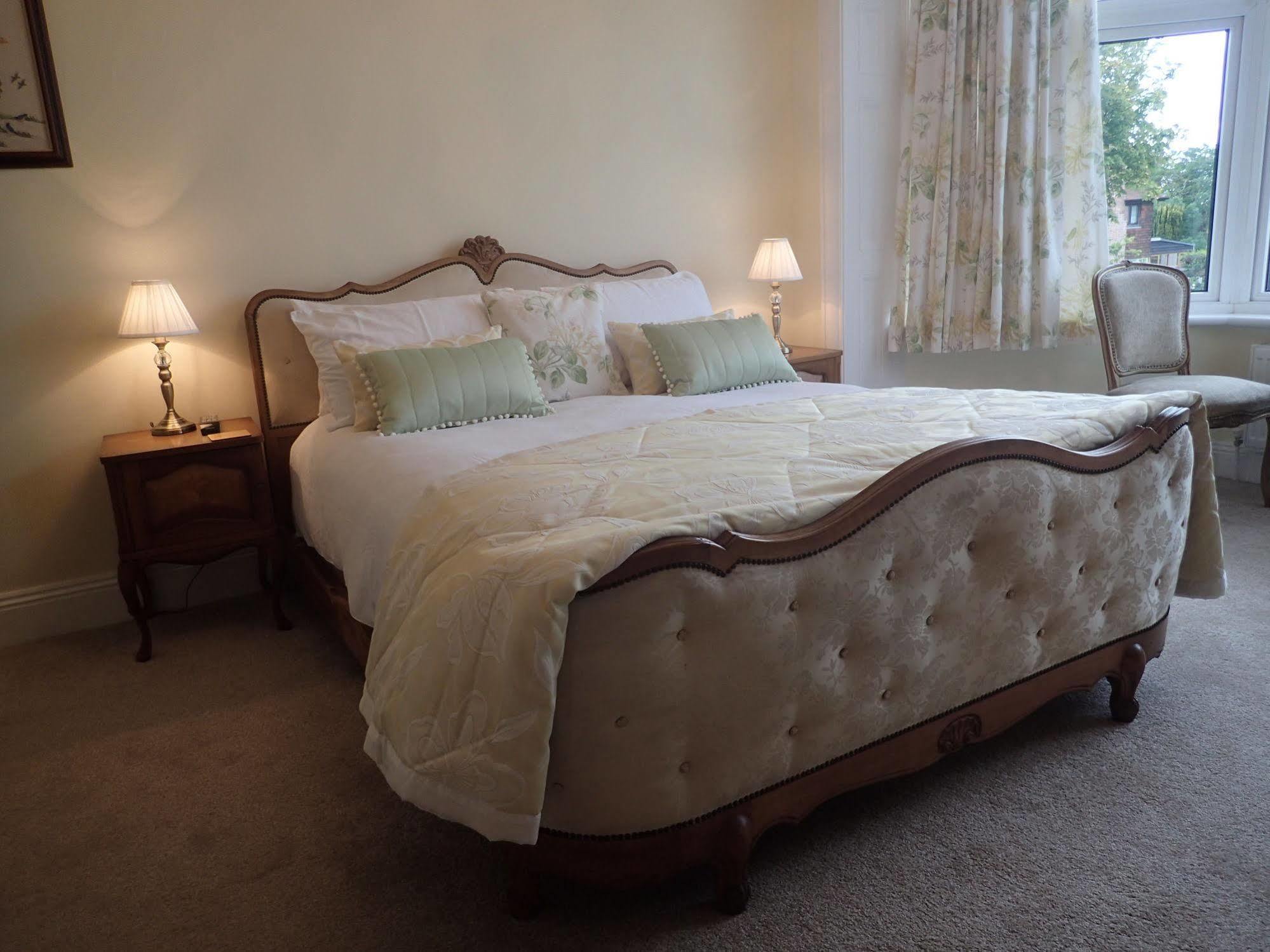 The Old Surgery Bed & Breakfast Clacton-on-Sea Exterior photo